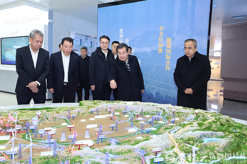 陈小江艾尔肯·吐尼亚孜调研电力保供和能源发展等工作